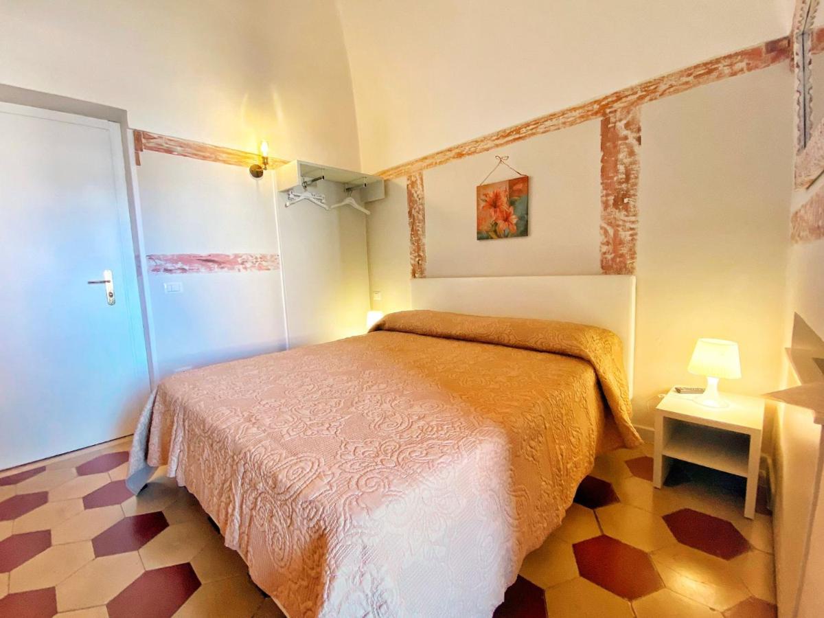 Porto Salvo Hotel Sant'Agnello Exterior photo